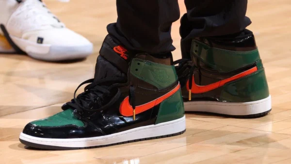 AIR JORDANS RETRO 1  MID MIAMI - Image 3
