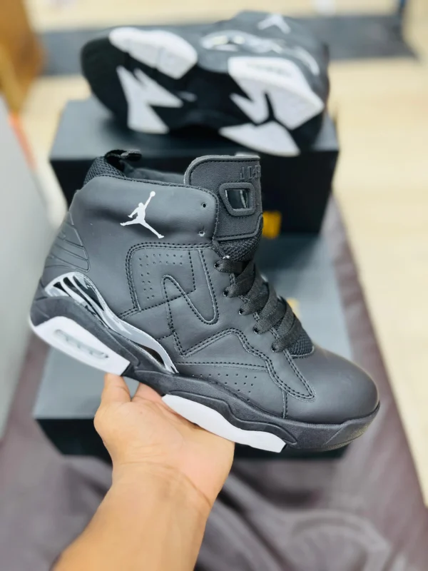 AIR JORDAN - shoes - Image 3