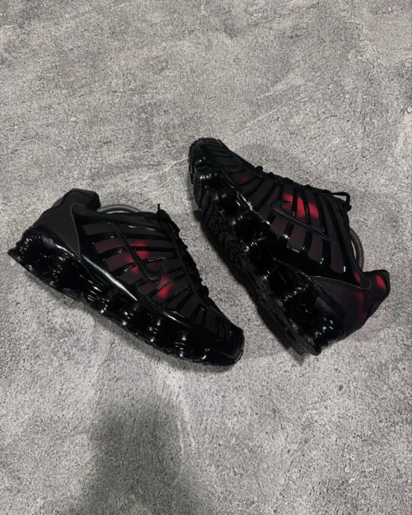 Nikee shox TL Black Red Thermal colour change - Image 3