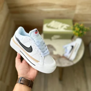 NIKE
