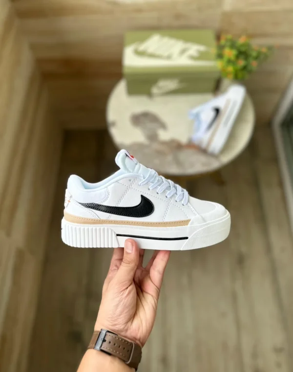 NIKE - Image 4