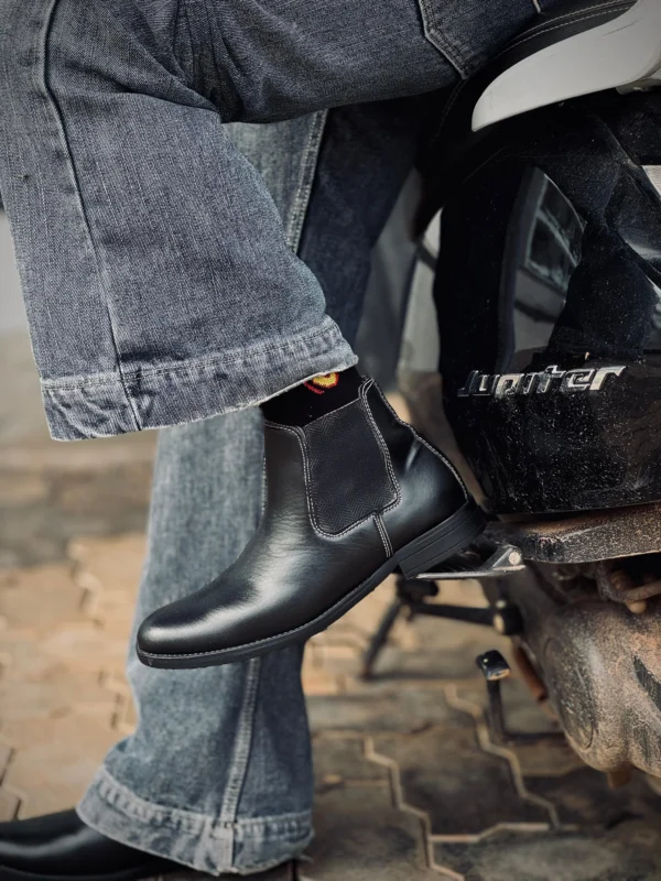 Boots - Image 4