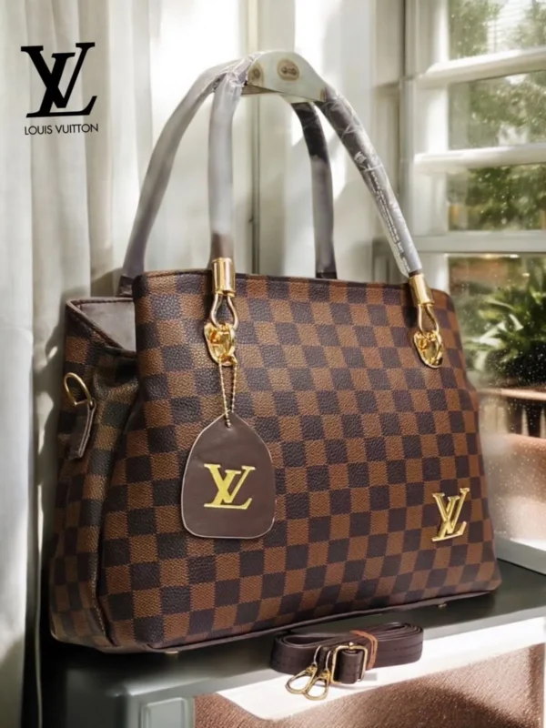 LOUIS VIUTTION Hand Bag - Image 4